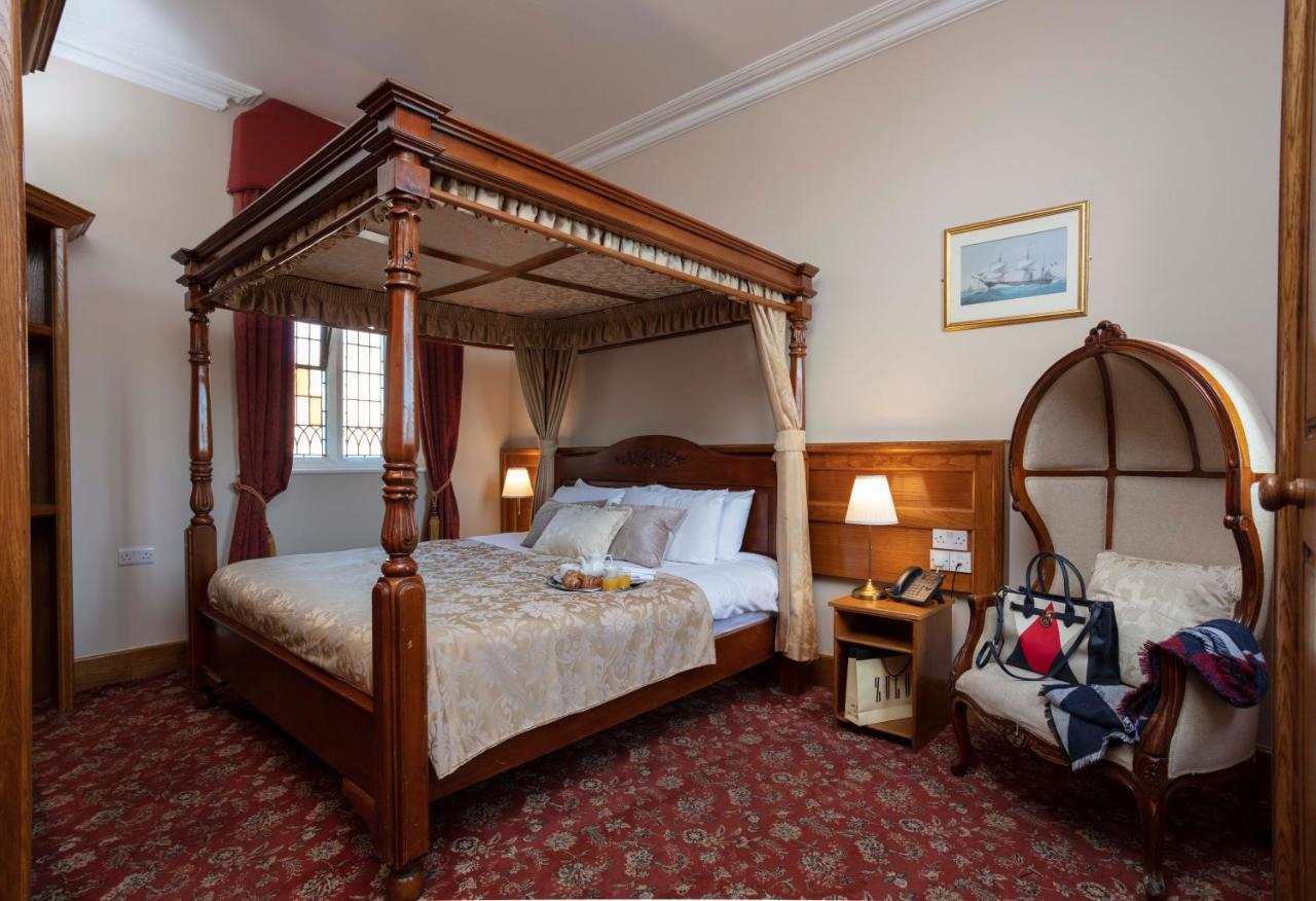 Scholars Townhouse Hotel โดรฮาดา ภายนอก รูปภาพ
