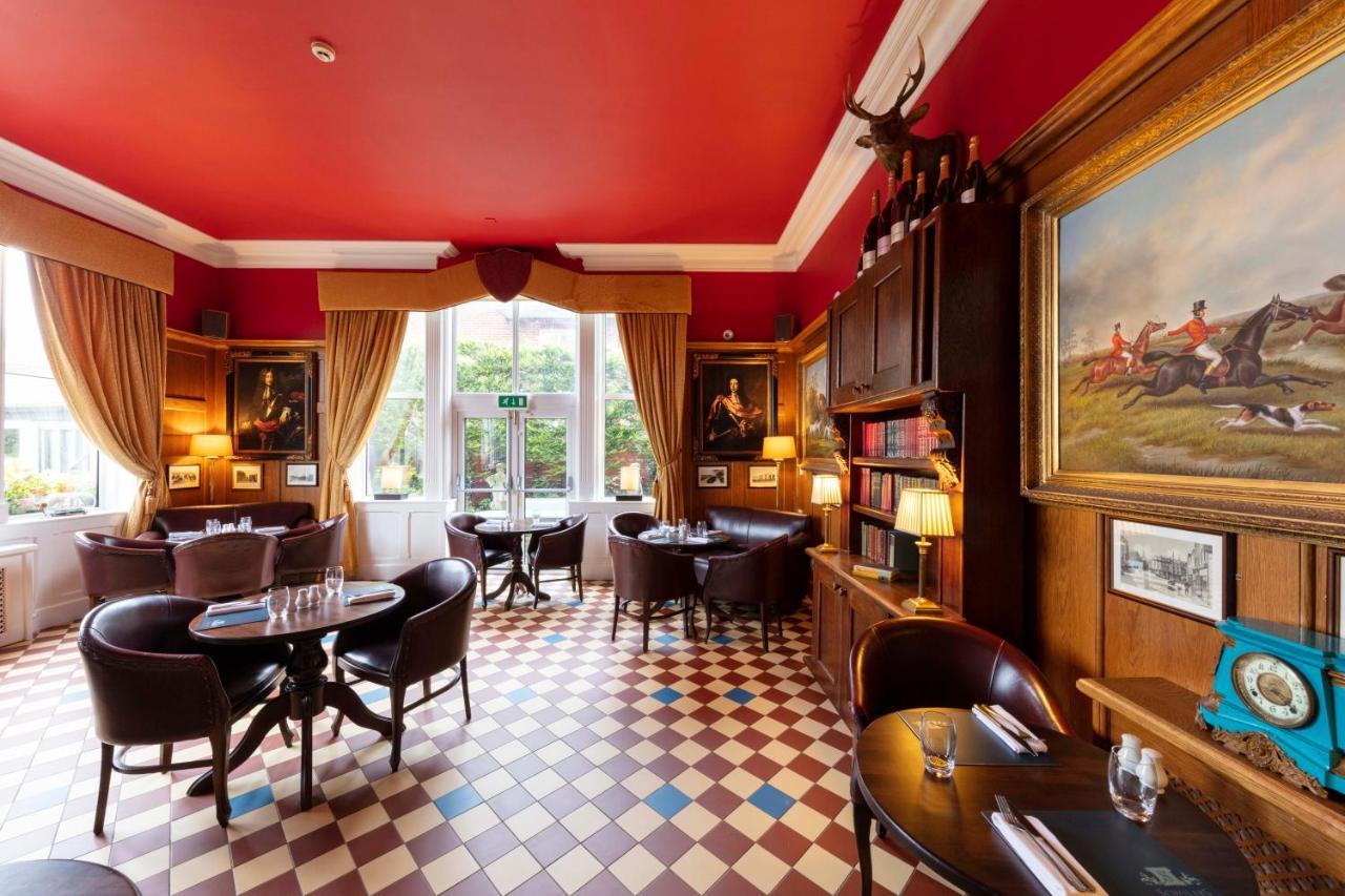 Scholars Townhouse Hotel โดรฮาดา ภายนอก รูปภาพ