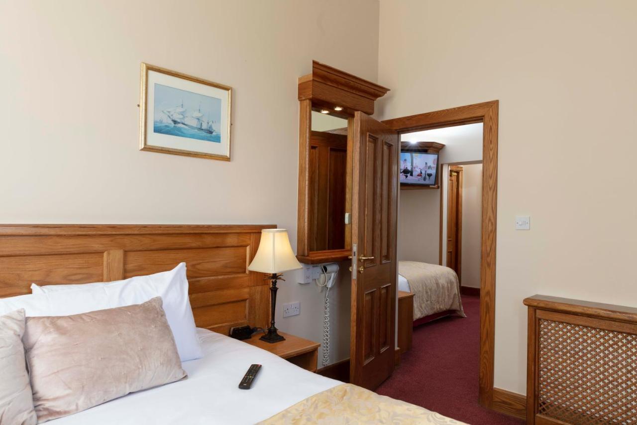 Scholars Townhouse Hotel โดรฮาดา ภายนอก รูปภาพ