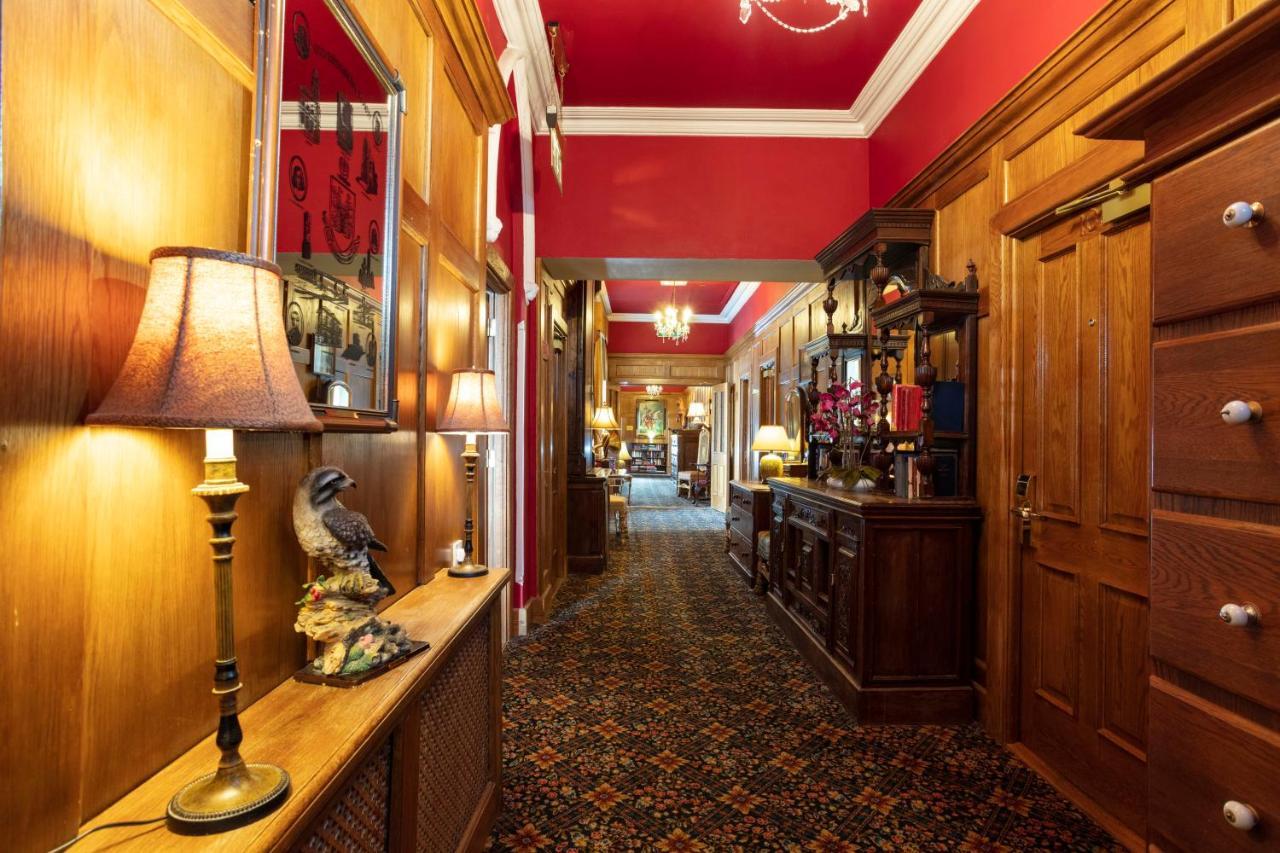 Scholars Townhouse Hotel โดรฮาดา ภายนอก รูปภาพ